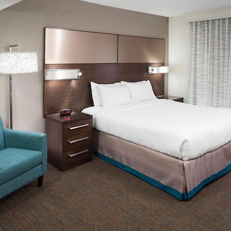 Residence Inn Kansas City Country Club Plaza Esterno foto